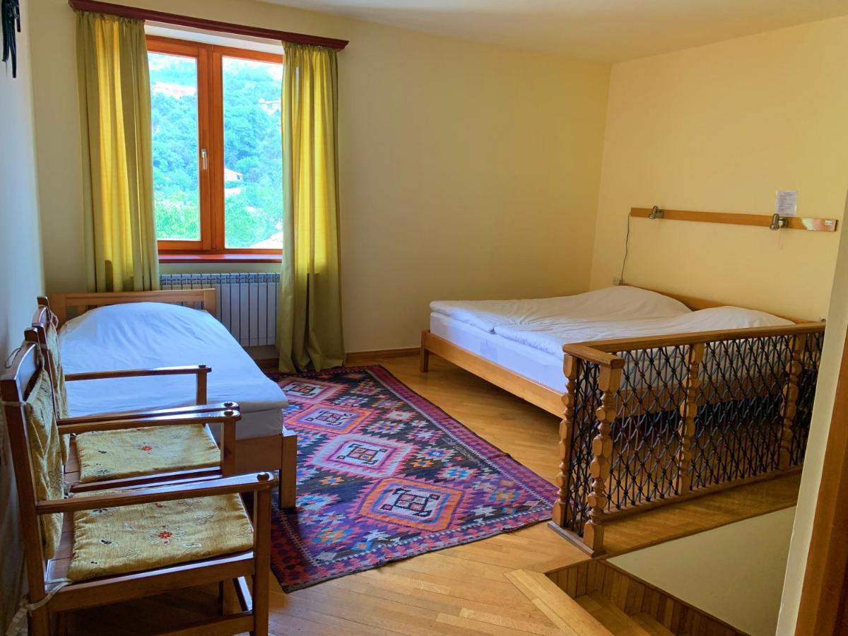 Hotel Mirhav Goris Buitenkant foto