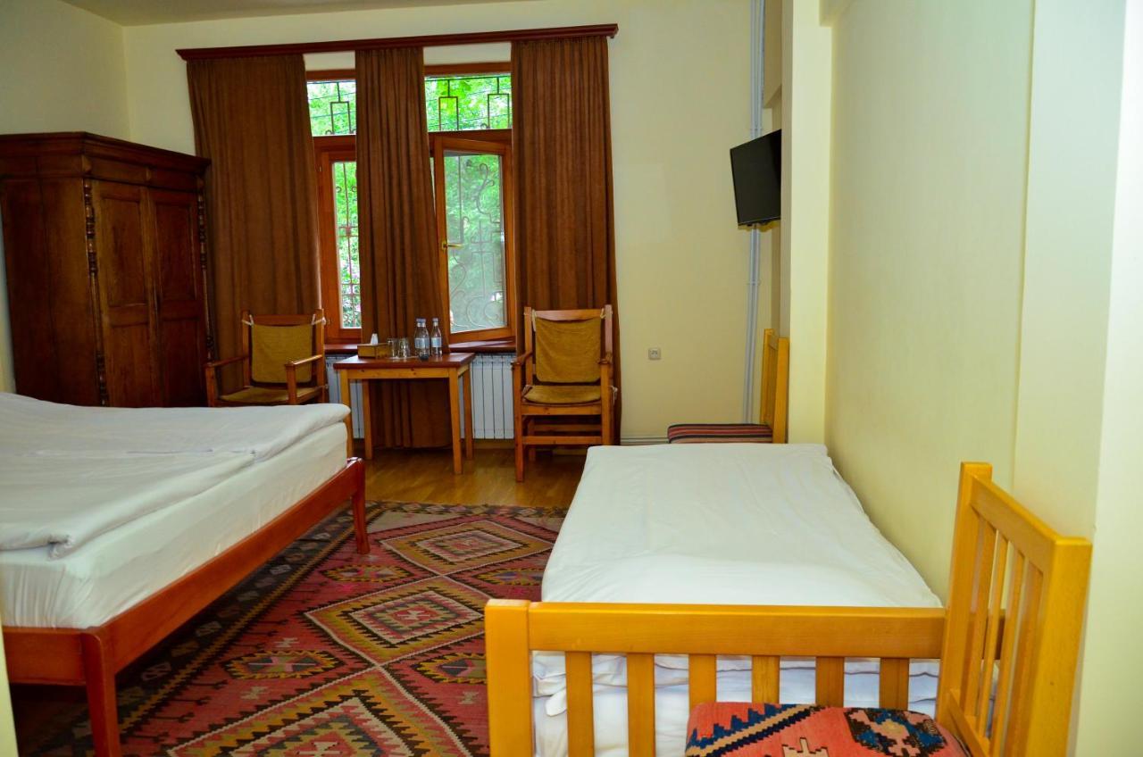 Hotel Mirhav Goris Buitenkant foto