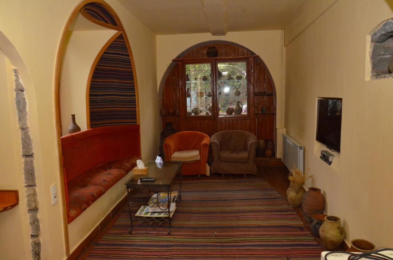 Hotel Mirhav Goris Buitenkant foto