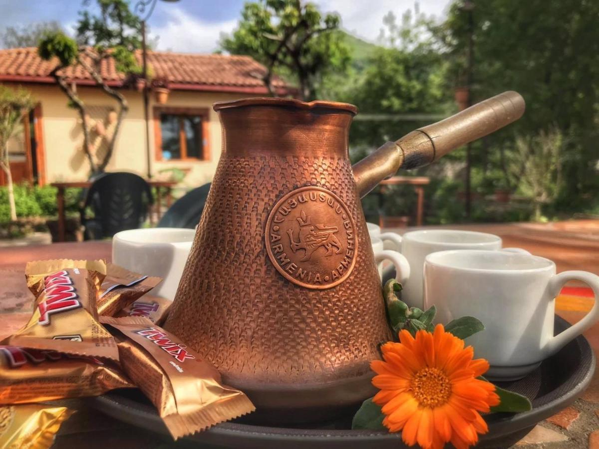 Hotel Mirhav Goris Buitenkant foto