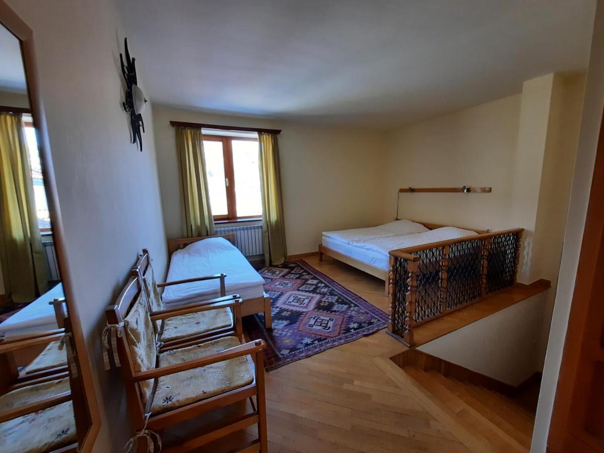 Hotel Mirhav Goris Buitenkant foto
