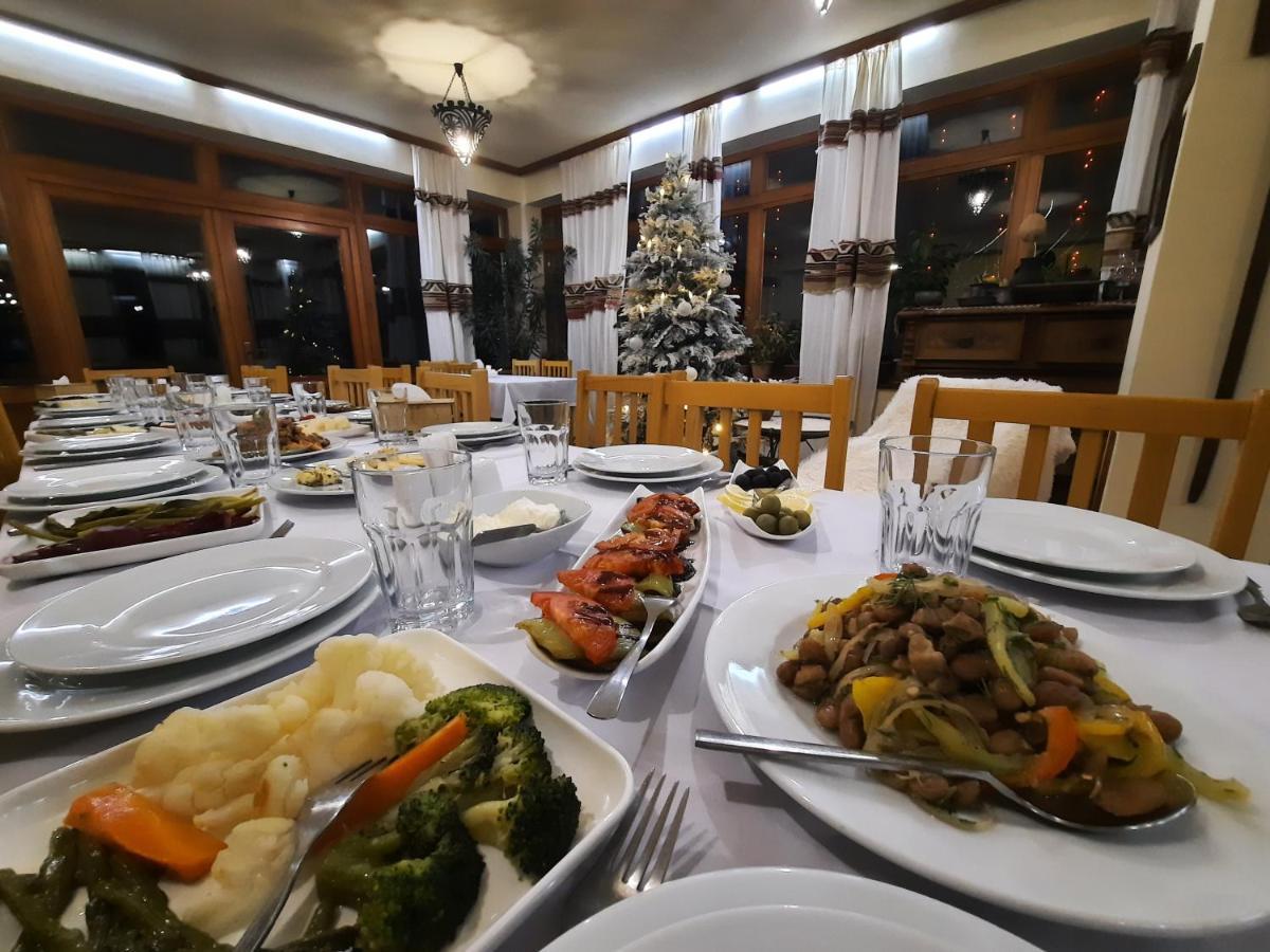 Hotel Mirhav Goris Buitenkant foto