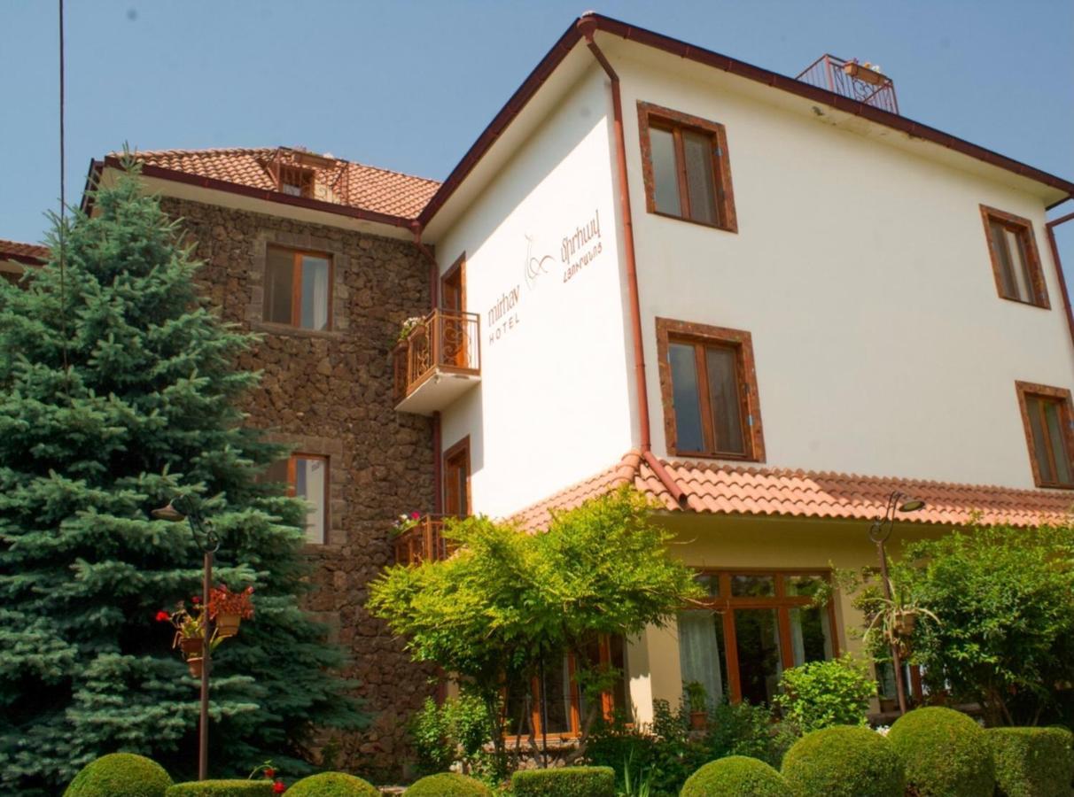 Hotel Mirhav Goris Buitenkant foto